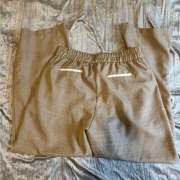 Two-Piece Set - Picture 7 of 8